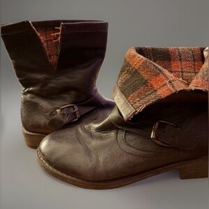 Like New - ZIGI Girl Brown Leather Boots - Size 8